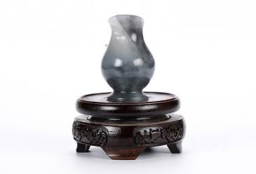 老山玉器 羅永東大師作品和田玉青花籽料 瓶 擺件（競拍）